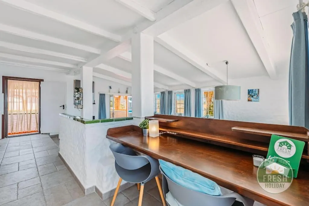 Villa Vista Alboran - Family Home With Sea Views Malaga