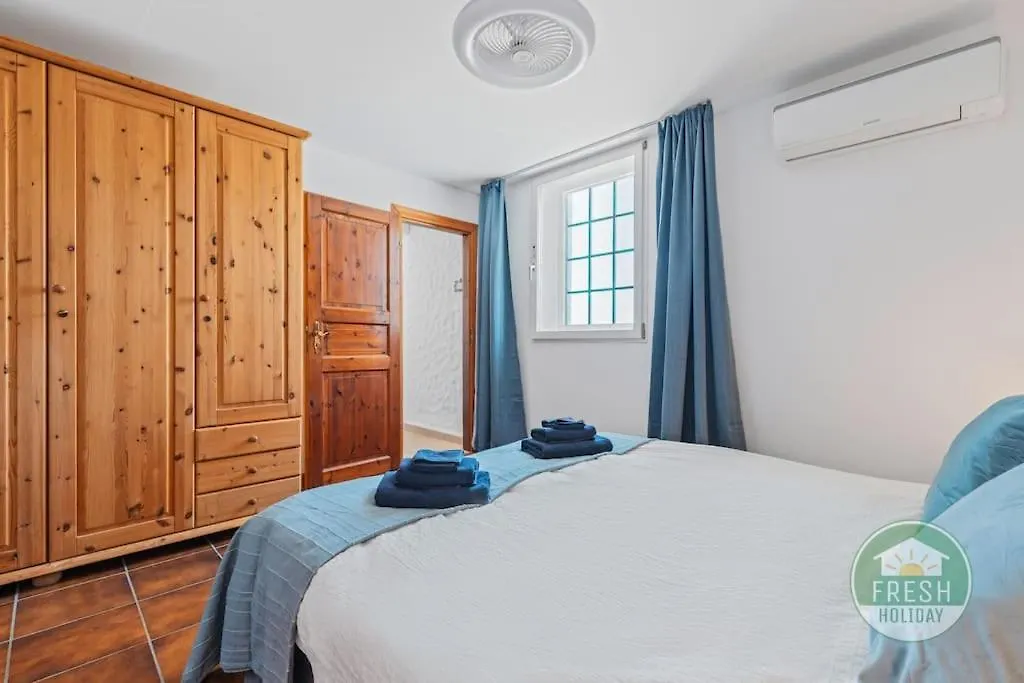 Villa Vista Alboran - Family Home With Sea Views Malaga