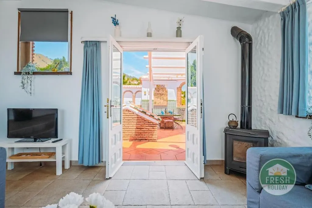 Villa Vista Alboran - Family Home With Sea Views Malaga Spain