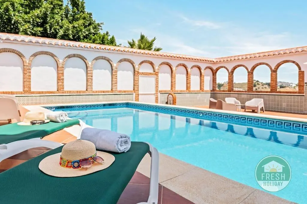 Villa Vista Alboran - Family Home With Sea Views Malaga