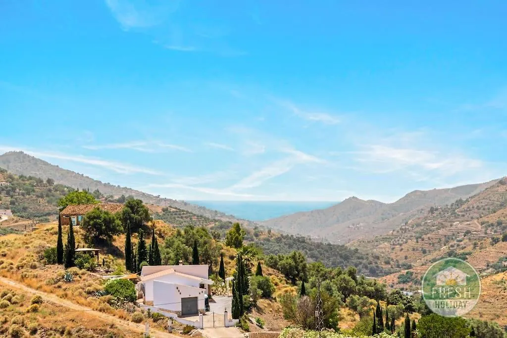 Villa Vista Alboran - Family Home With Sea Views Malaga