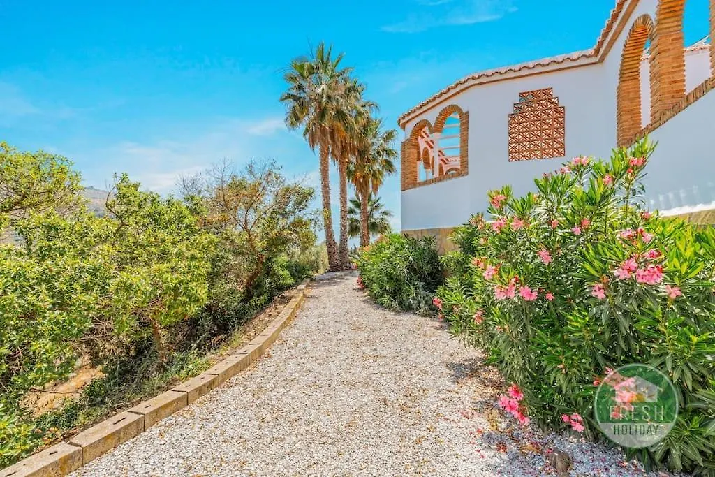 Villa Vista Alboran - Family Home With Sea Views Malaga