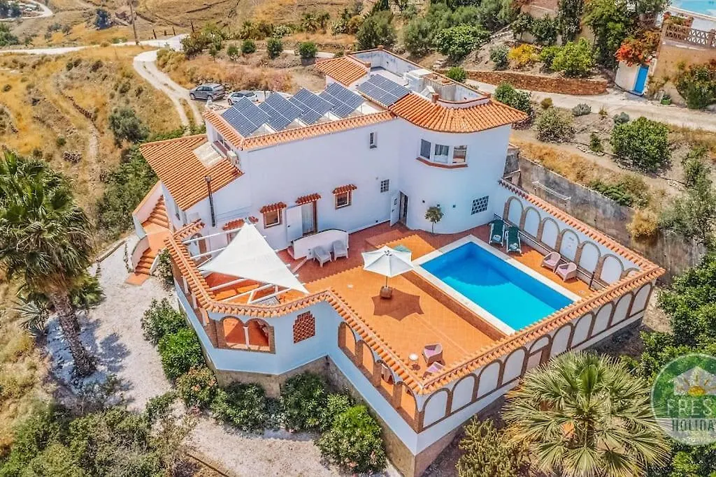 Villa Vista Alboran - Family Home With Sea Views Malaga